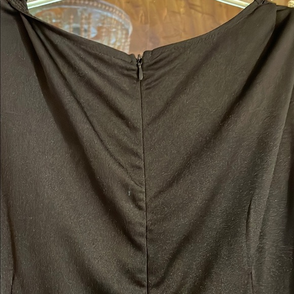 Classic Fashion Collection, Sleek Black Sleeveless Jumpsuit with Straight Leg - Picture 5 of 5